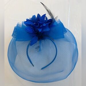 NWT Blue Floral Mesh Fascinator Headband With Floral & Feather Accents